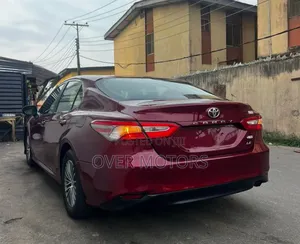Toyota Camry 2018 Red
