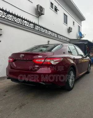 Toyota Camry 2018 Red