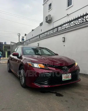 Toyota Camry 2018 Red
