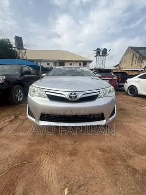 Toyota Camry LE 4dr Sedan (2.5L 4cyl 6A) 2012 Silver