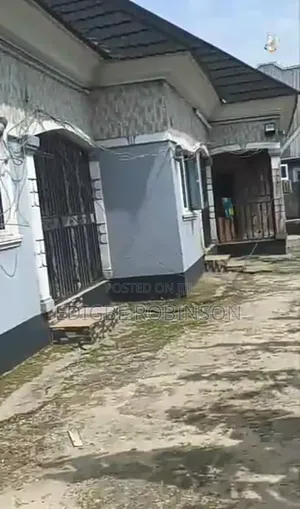 5bdrm Bungalow in Ugbokodo Estate, Warri for sale