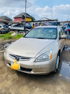 Honda Accord 2004 Gold