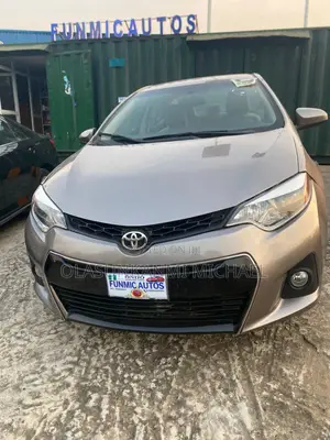 Toyota Corolla LE 4dr Sedan (1.8L 4cyl CVT) 2015 Gray