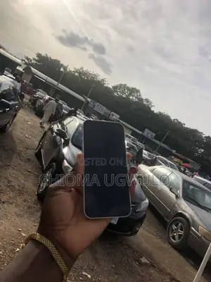 Apple iPhone 13 256 GB White