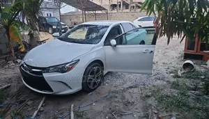 Toyota Camry 2016 White