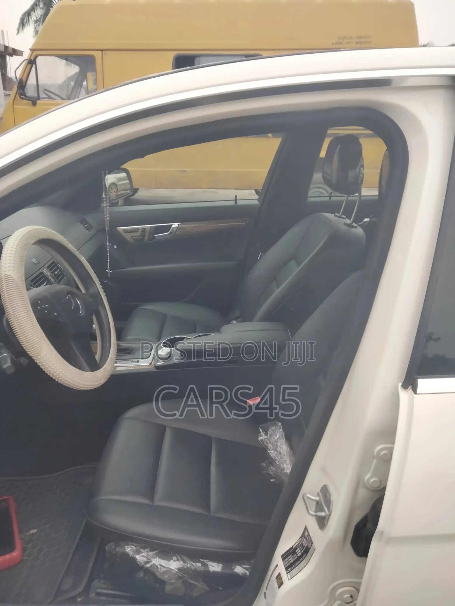 Mercedes-Benz C300 2009 White