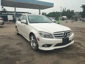 Mercedes-Benz C300 2009 White