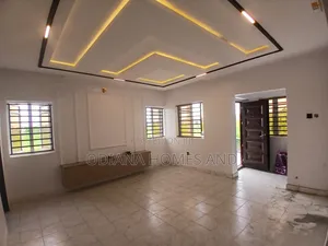4bdrm Bungalow in Alafara,  Idi-Ishin, Ibadan for sale