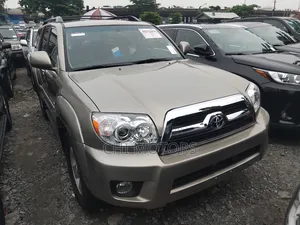 Toyota 4-Runner Limited 2008 Gold