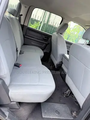 RAM 1500 2018 Black