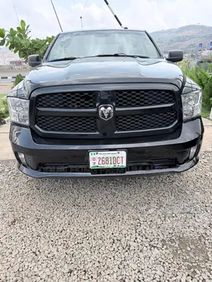 RAM 1500 2018 Black