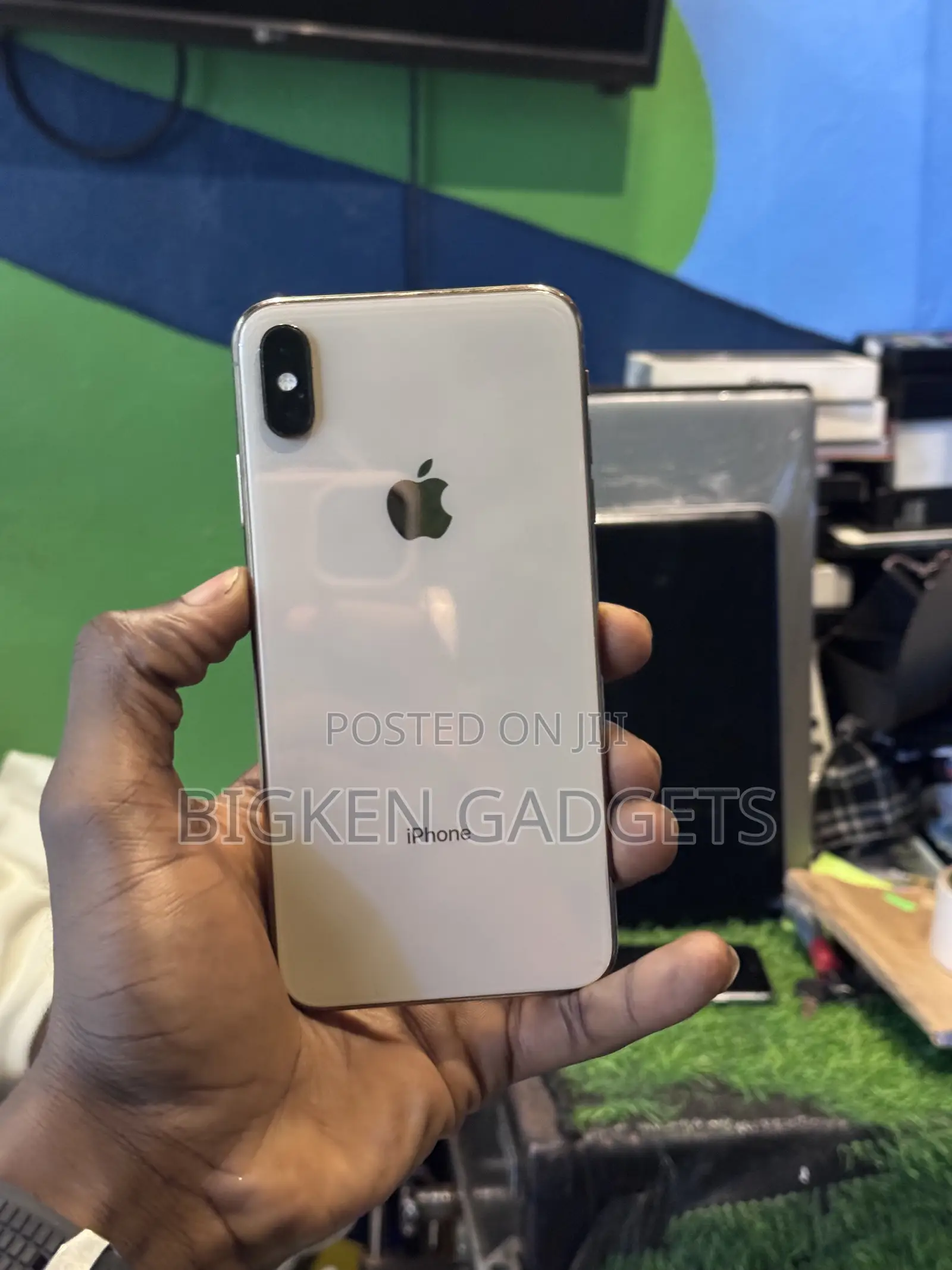 Apple iPhone XS Max 64 GB Gold
