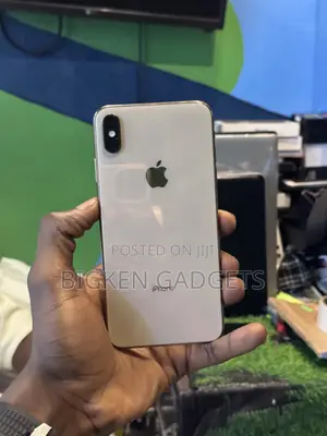 Apple iPhone XS Max 64 GB Gold