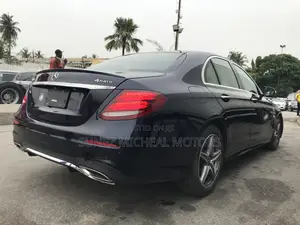 Mercedes-Benz E300 2019 Blue