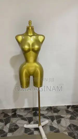 Original Bbl Mannequin Medium