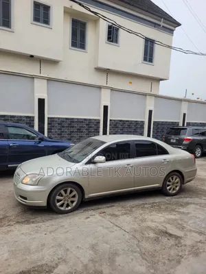 Toyota Avensis Sedan 2005 Silver