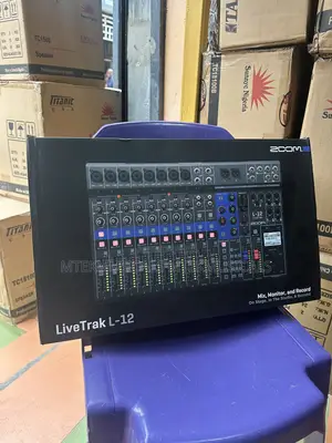 Zoom Livetrack M12