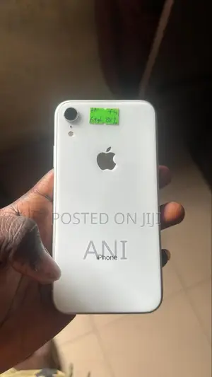 Apple iPhone XR 64 GB White