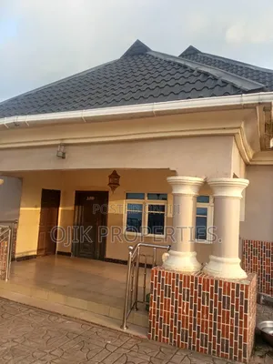 5bdrm Bungalow in Ojik Properties, Owerri for sale