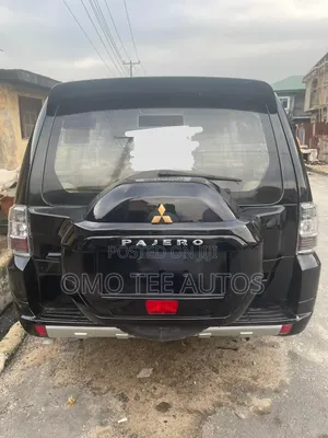 Mitsubishi Pajero 3.0 2010 Black
