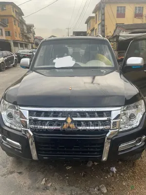 Mitsubishi Pajero 3.0 2010 Black