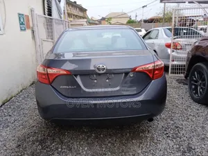 Toyota Corolla 2017 Gray