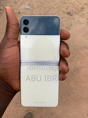 New Samsung Z 16 GB Gold