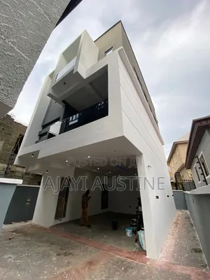 4bdrm Duplex in Omole Phase 2 Ikeja for sale