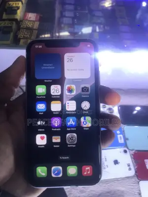 Apple iPhone XR 128 GB White