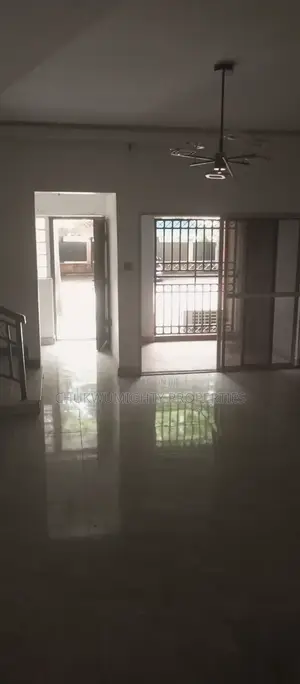 3bdrm Duplex in Wuse 2 Property for rent