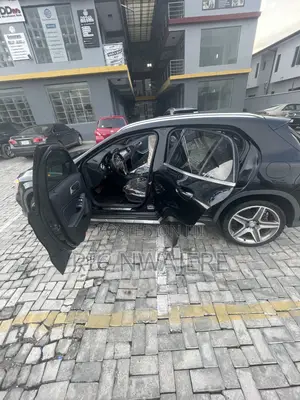 Mercedes-Benz GLA 250 2015 Black
