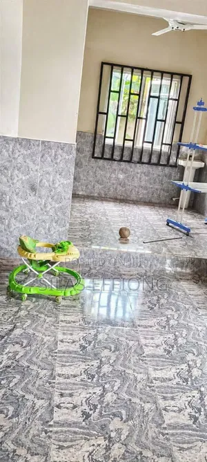 4bdrm Bungalow in Uyo for sale