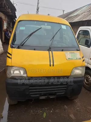 Suzuki Every 2012 Yellow