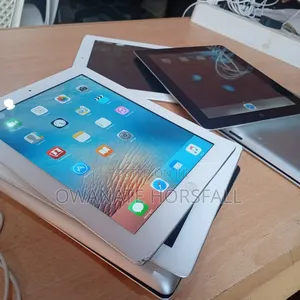 Apple iPad 3 Wi-Fi + Cellular 16 GB Silver