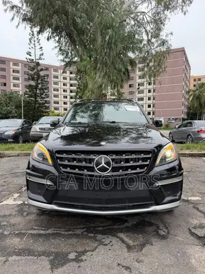 Mercedes-Benz M Class ML63 AMG 4dr SUV AWD (5.5L 8cyl Turbo 7A) 2014