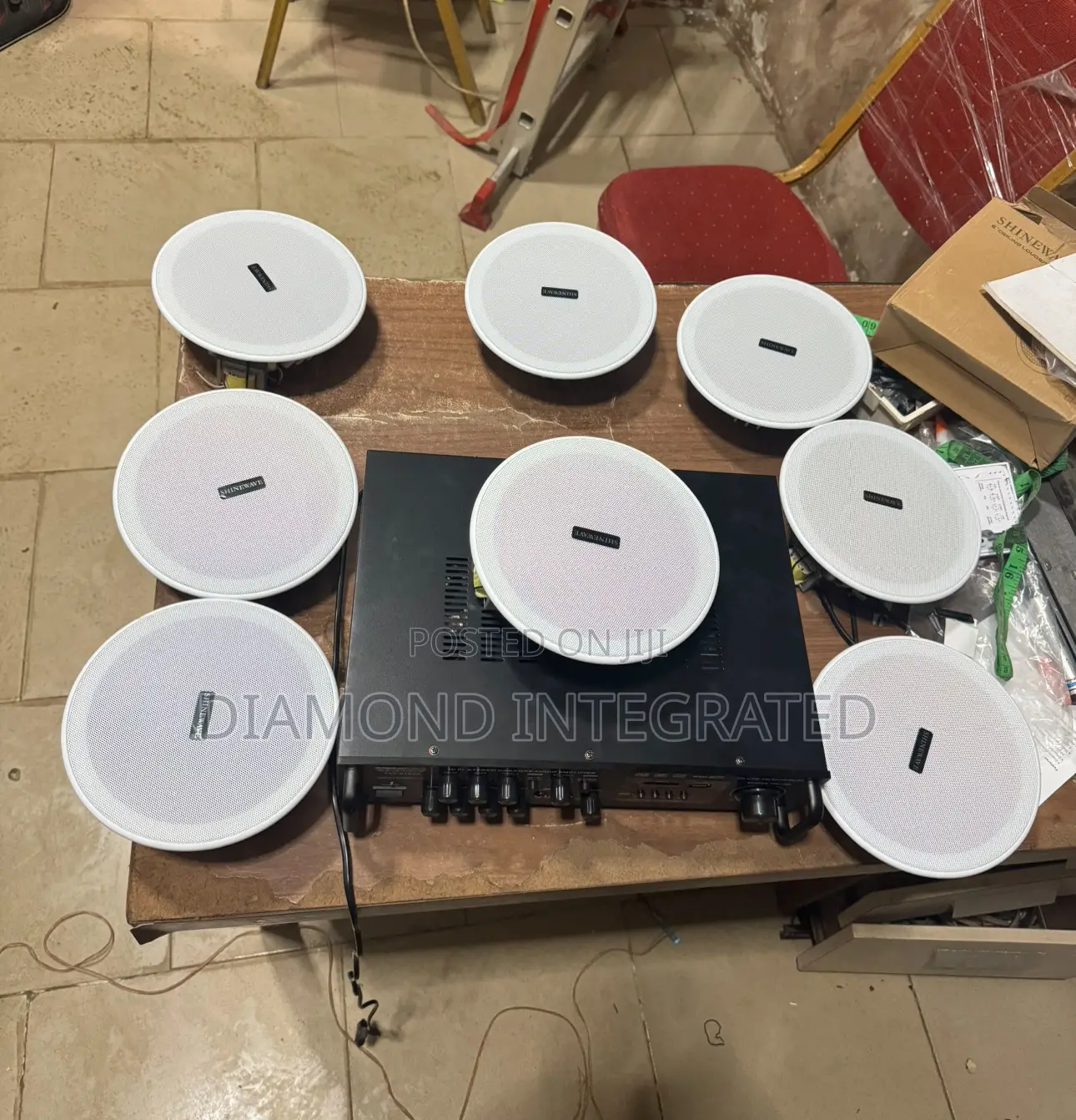 8 Ceiling Speaker With a Bluetooth Amplifier