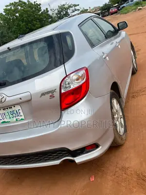 Toyota Matrix 2011 Silver