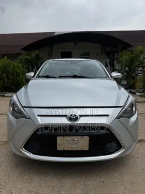 Toyota Yaris LE Hatchback 5dr 2018 Silver