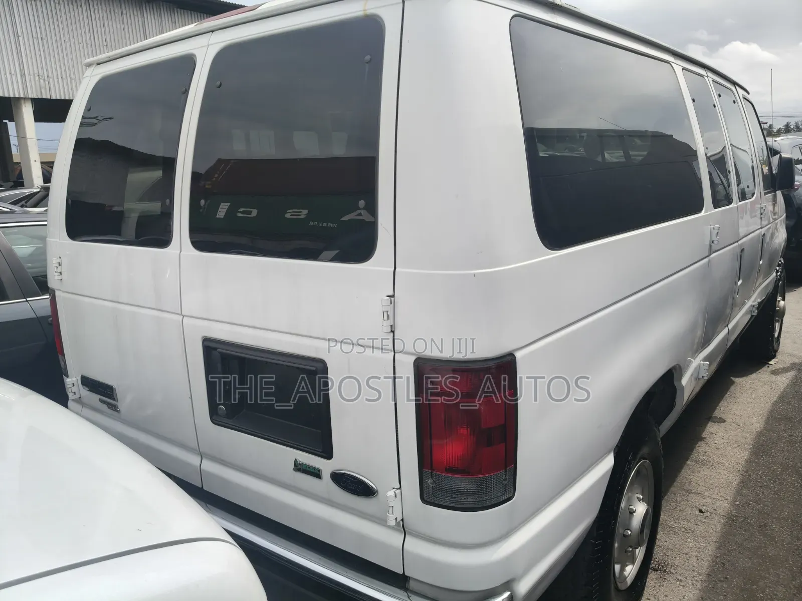 Ford E250 2010 White
