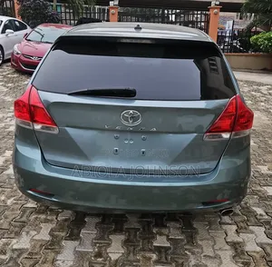 Toyota Venza Limited 2010 Blue