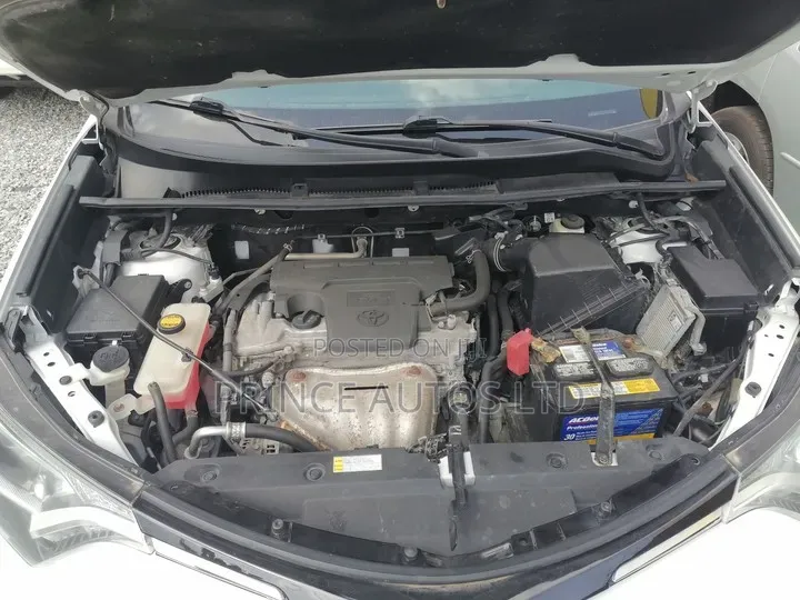 Toyota RAV4 2017 White