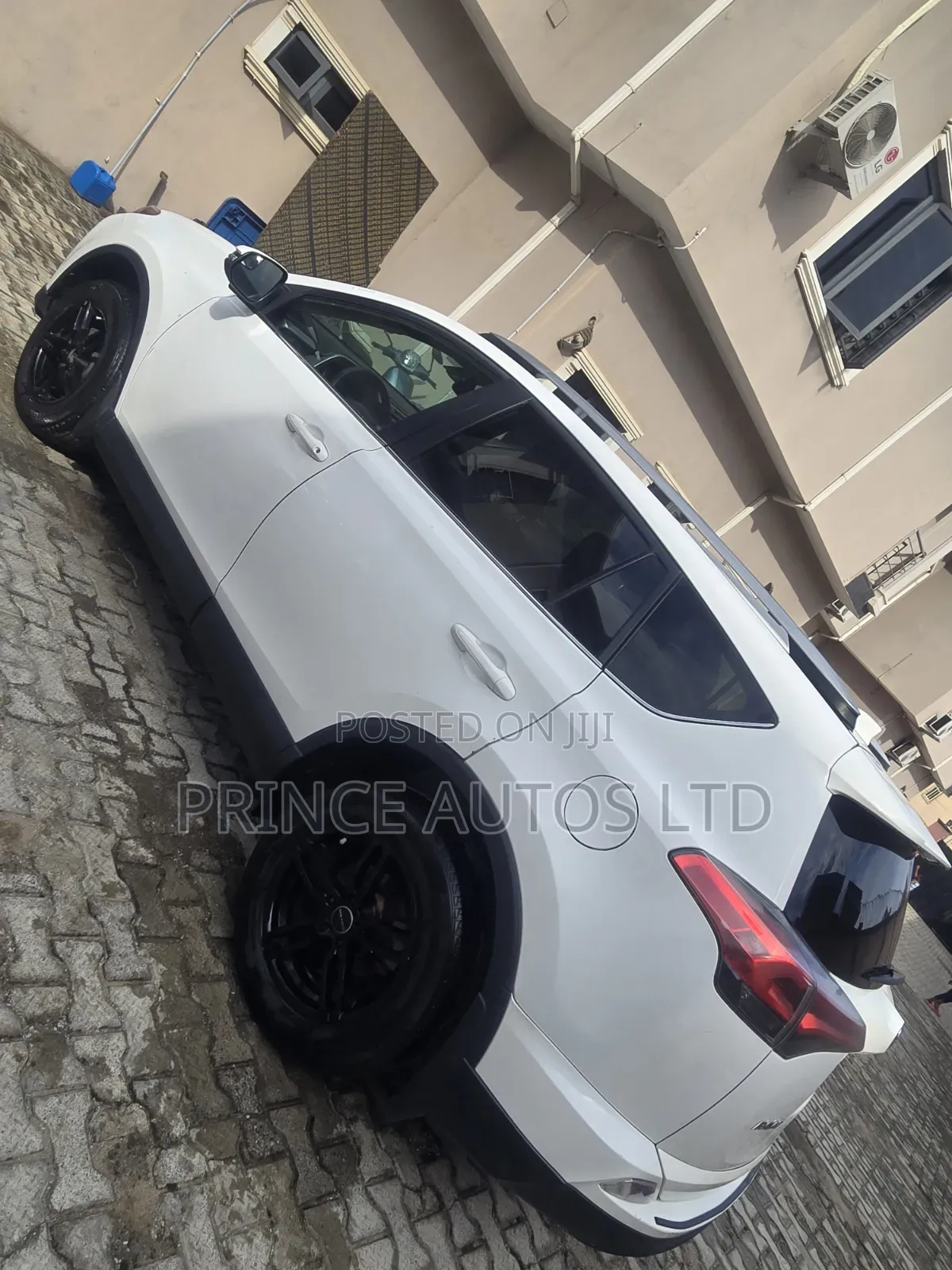 Toyota RAV4 2017 White