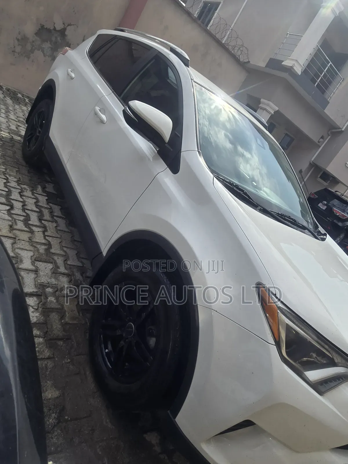 Toyota RAV4 2017 White