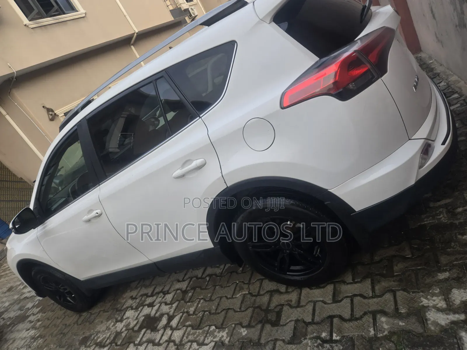 Toyota RAV4 2017 White