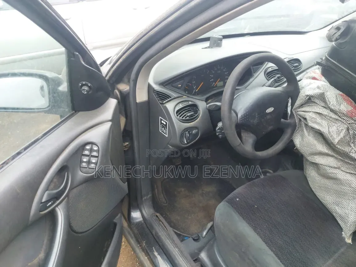 Ford Focus 1.6 2004 Black