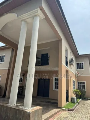 5bdrm Duplex in Bunkoro for sale