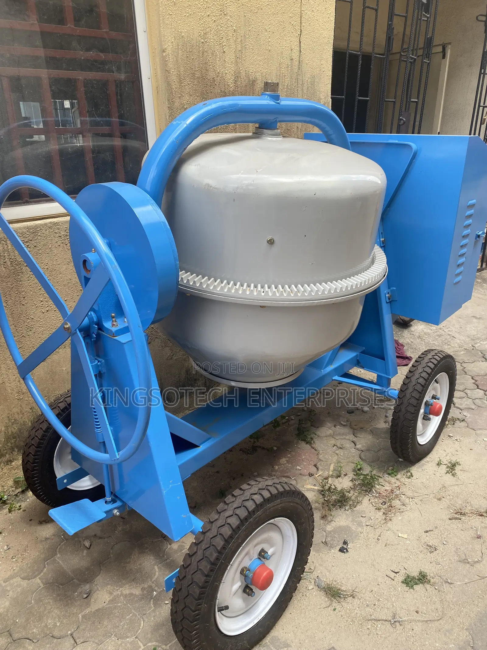 Portable Concrete Mixer