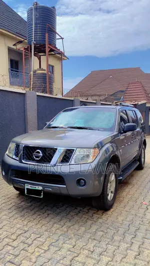 Nissan Pathfinder 2008 Gray