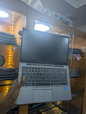 Laptop HP ZBook Firefly G8 16GB Intel Core i7 SSD 256GB