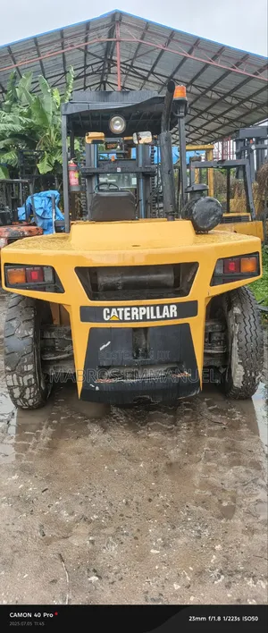 Clean 10tons Cat Forklift